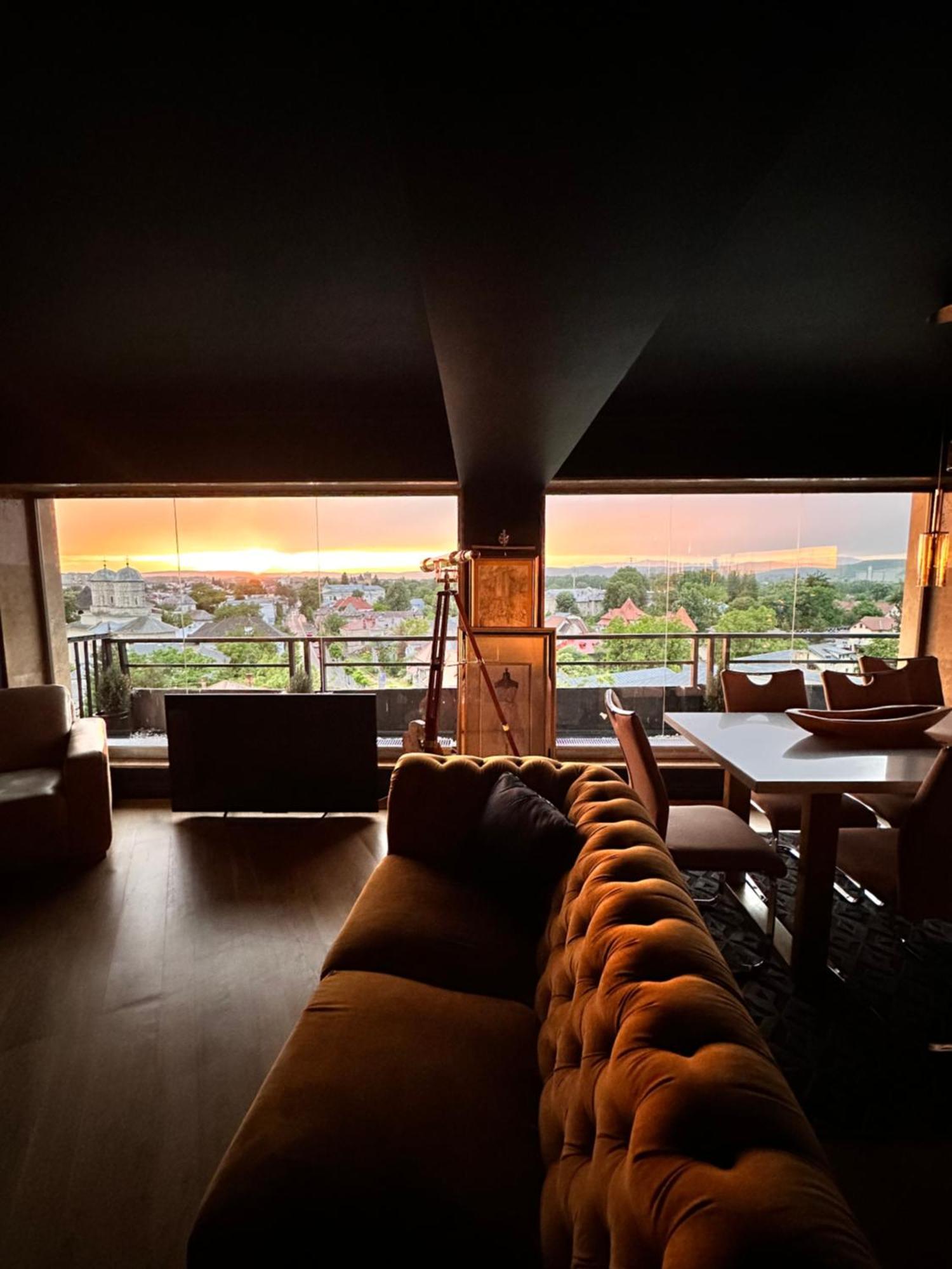 Noir Penthouse Apartment Targoviste Luaran gambar