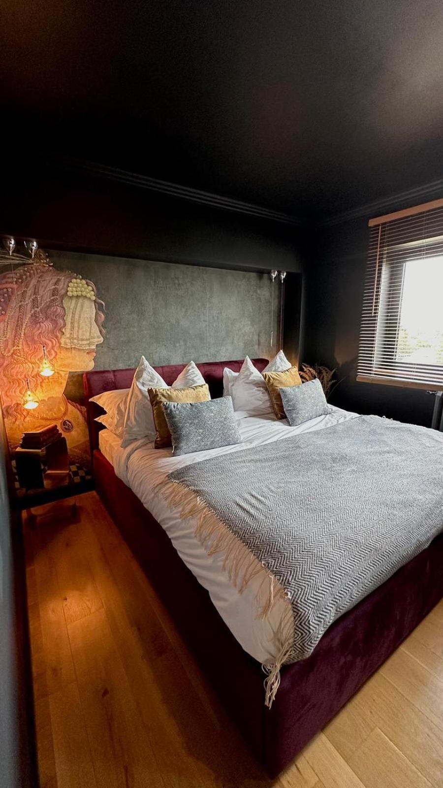 Noir Penthouse Apartment Targoviste Luaran gambar